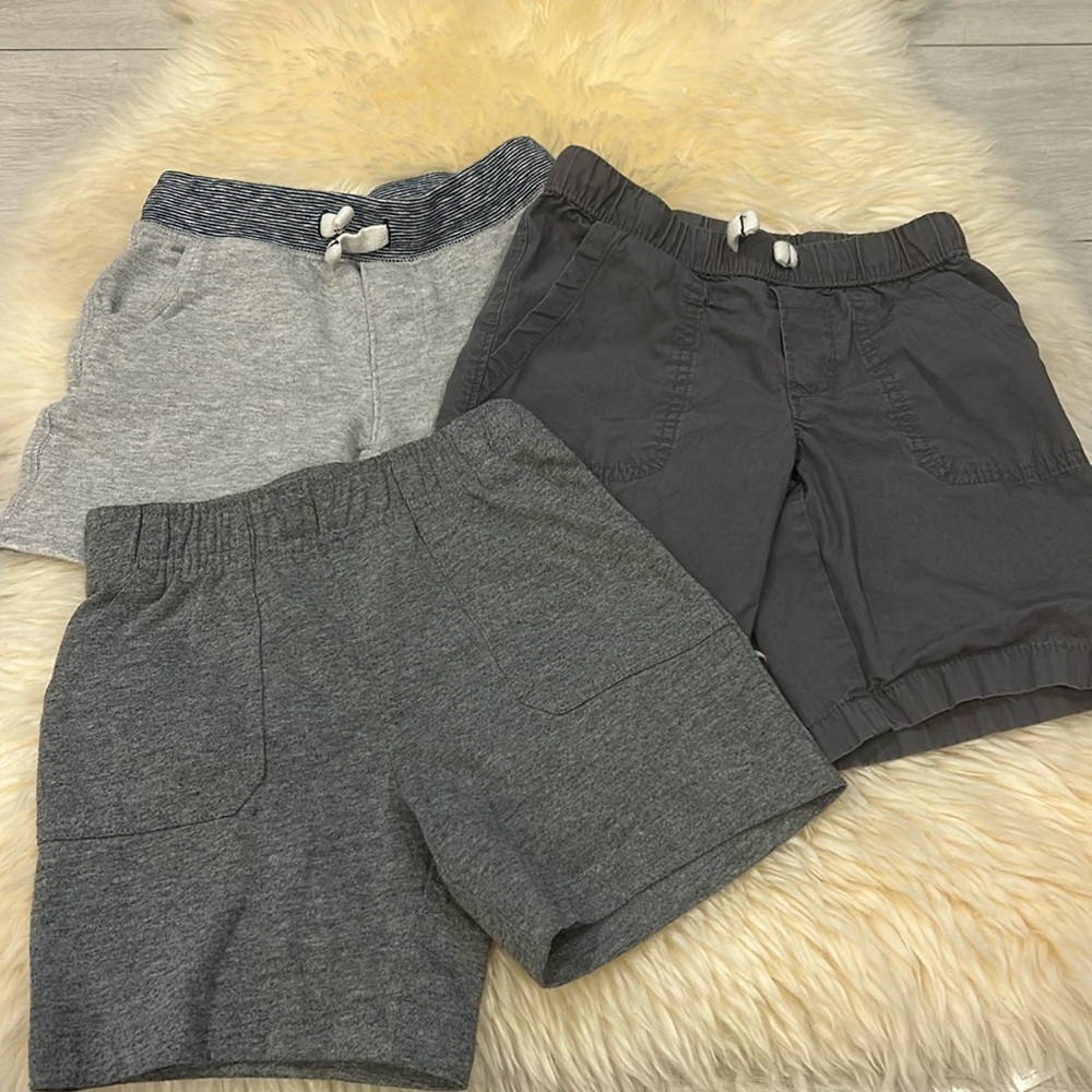 Carter’s & OshKosh B’ Gosh Gray Shorts Bundle in Size 3-4T